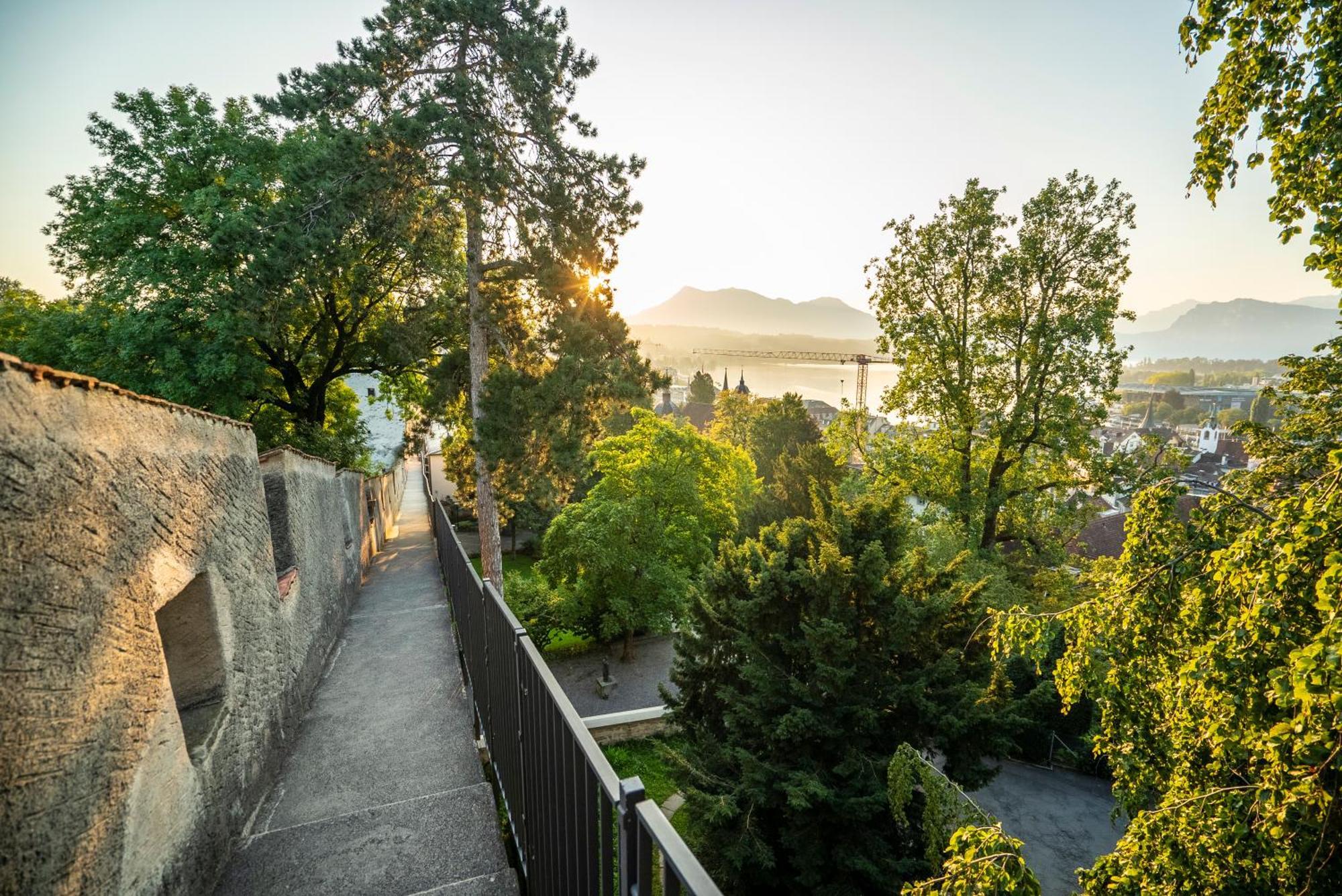 Glandon Rooms Limelight - Self-Check-In Lucerne Exterior photo